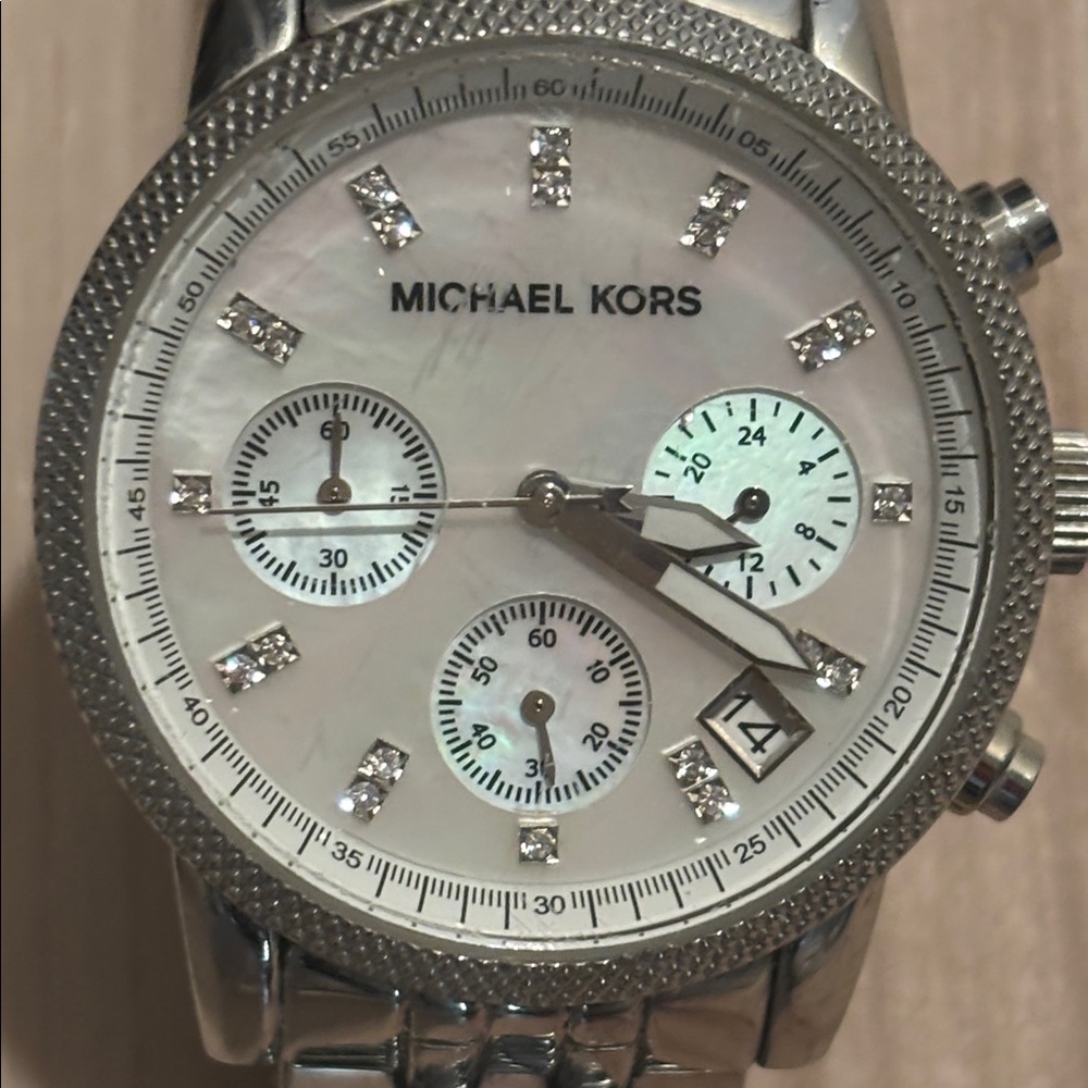 MICHAEL KORS Ritz Chronograph chrome date watch 5020 EUC - Picture 8 of 12